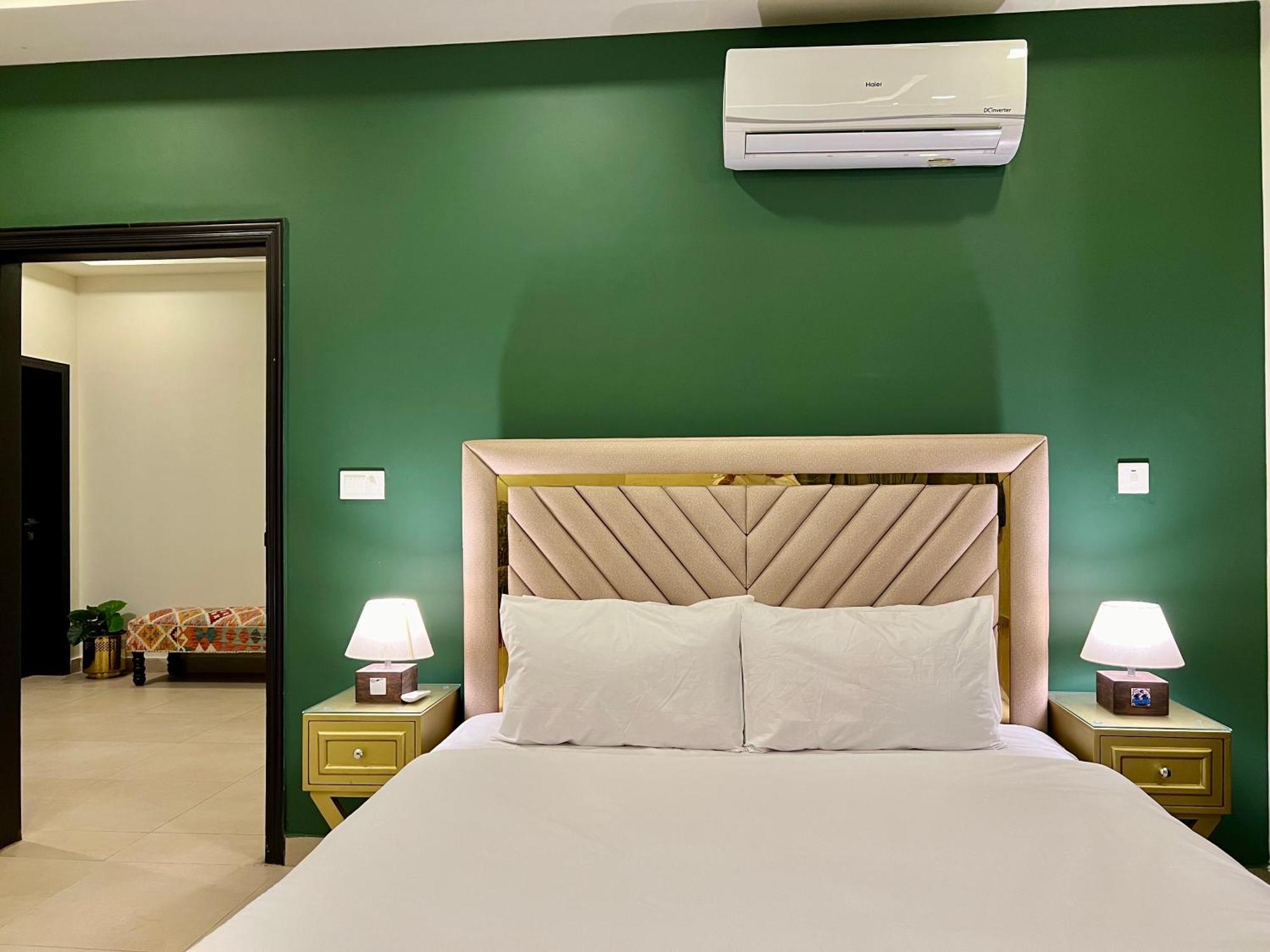Serenity Corner 4 Bhk Islamabad Ngoại thất bức ảnh