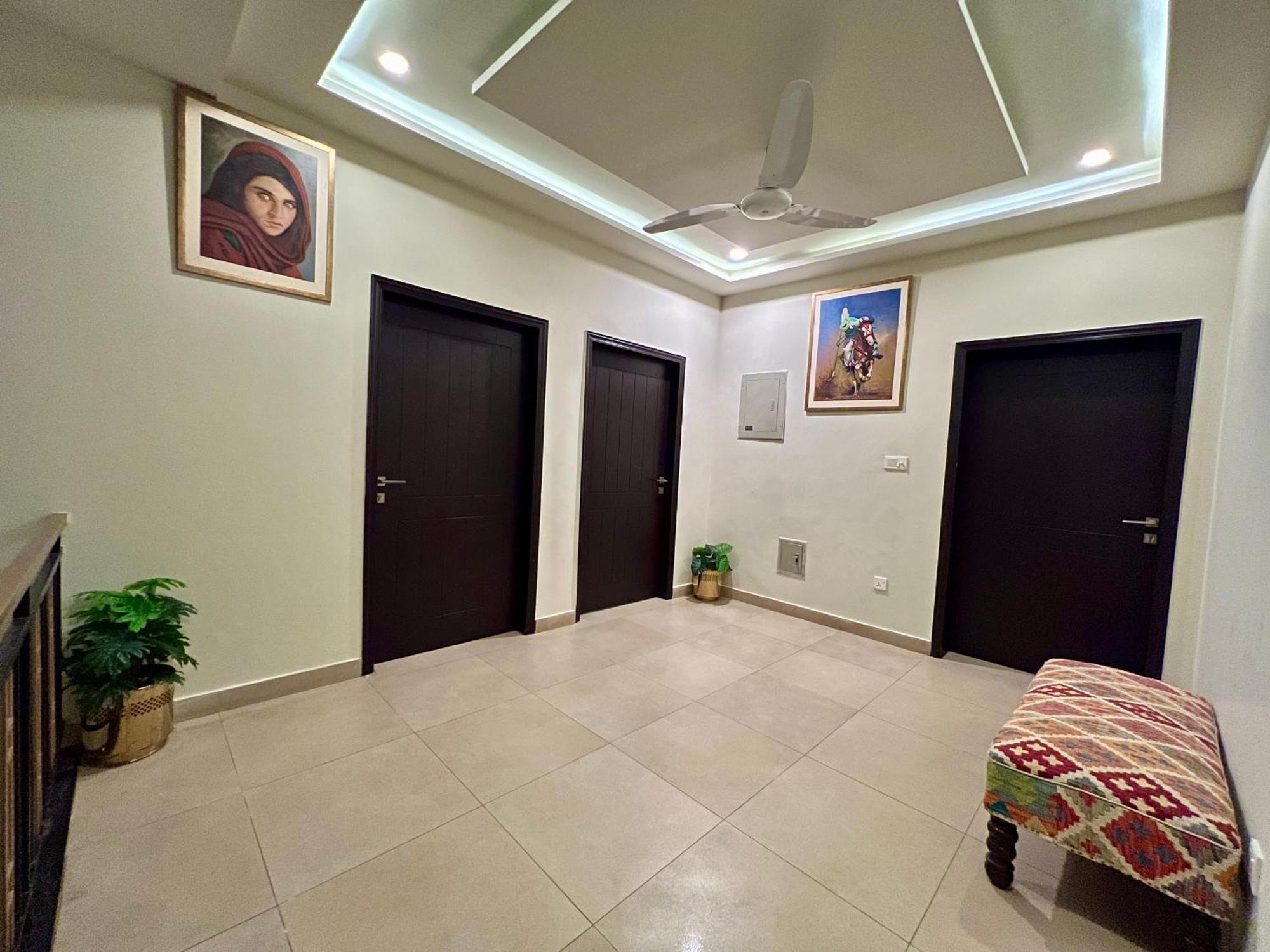 Serenity Corner 4 Bhk Islamabad Ngoại thất bức ảnh