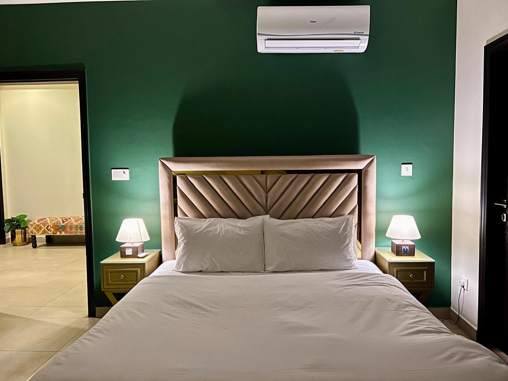 Serenity Corner 4 Bhk Islamabad Ngoại thất bức ảnh