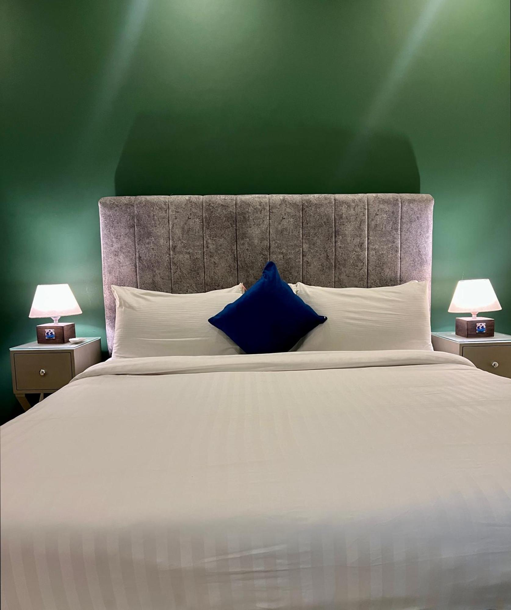 Serenity Corner 4 Bhk Islamabad Ngoại thất bức ảnh