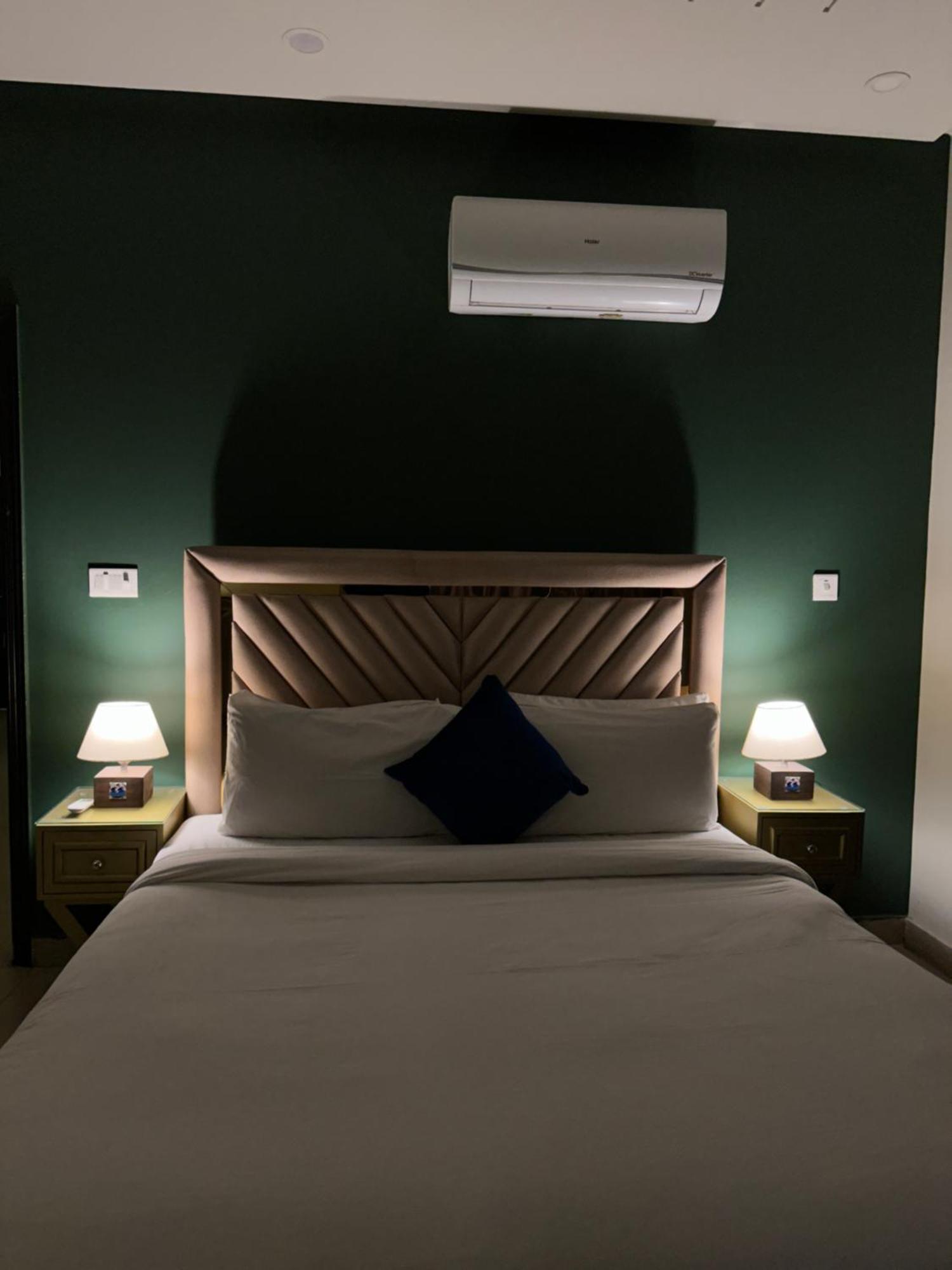 Serenity Corner 4 Bhk Islamabad Ngoại thất bức ảnh