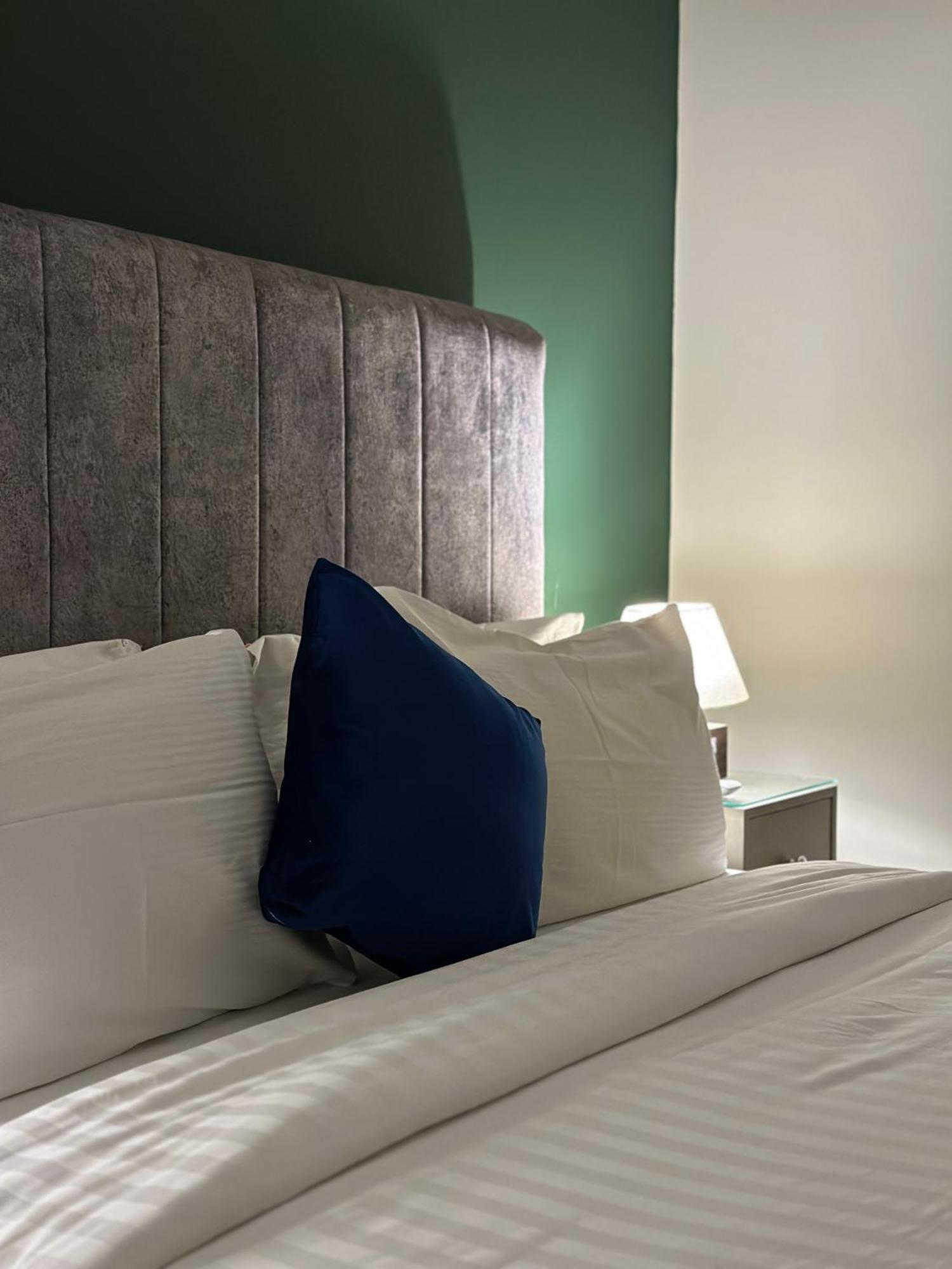 Serenity Corner 4 Bhk Islamabad Ngoại thất bức ảnh